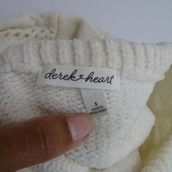 Derek Heart Ivory Cropped Sweater Top Women Size S Long Sleeve Open Knit FLAW - Picture 3 of 7